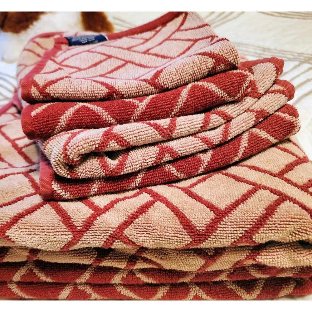 2 Sets Vintage Ralph Lauren Chaps Towels Bath Hand Wash Red Cream Geo Trellis